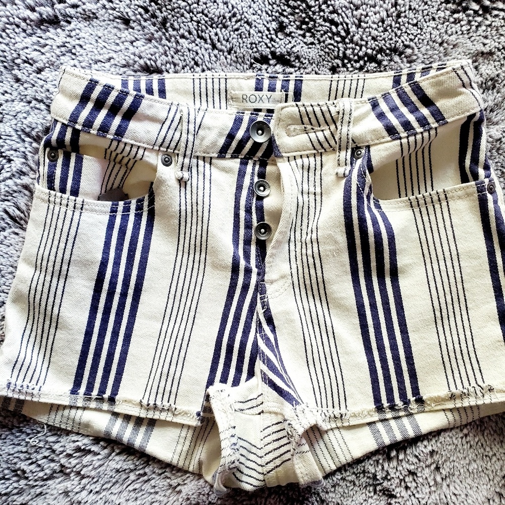 Roxy stripped shorts